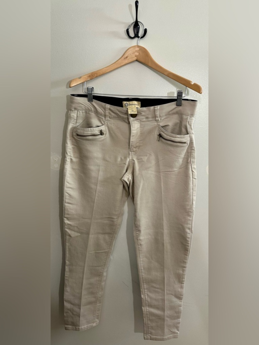 Democracy “Ab Solution” Khaki Cropped Pants Front Pocket Zippers Size 12